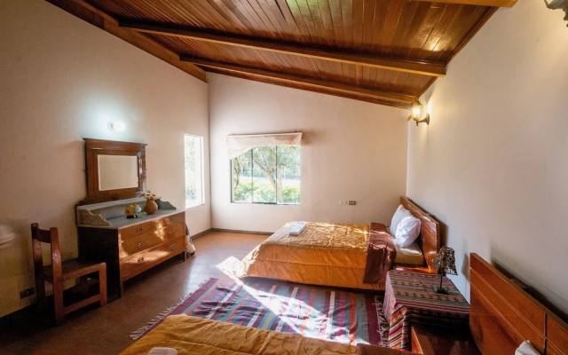Yakumama Hostel y Restaurant