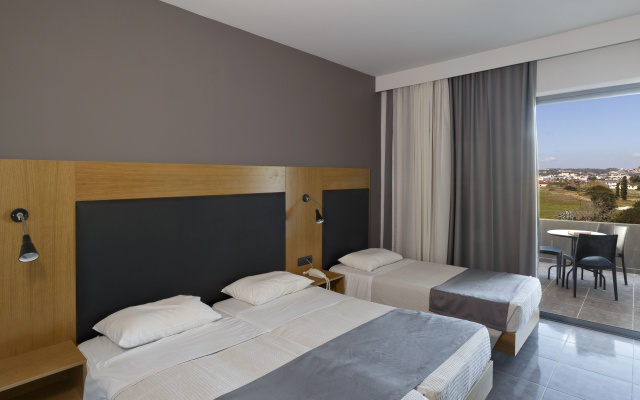 Отель Evita Resort