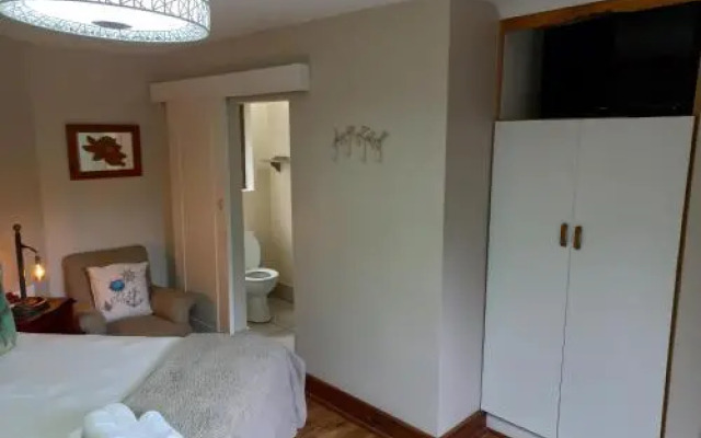 Woodleigh Guest Lodge