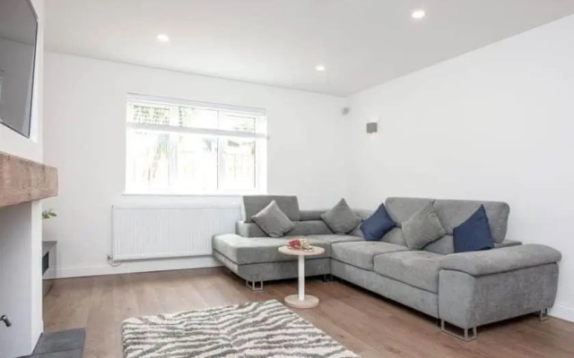 HONEYBROOK - Cosey detached home, modern, spacious