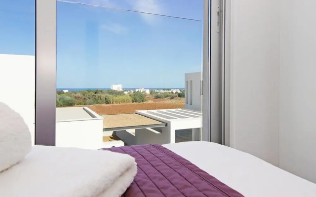 Amelia Paralimni in Paralimni