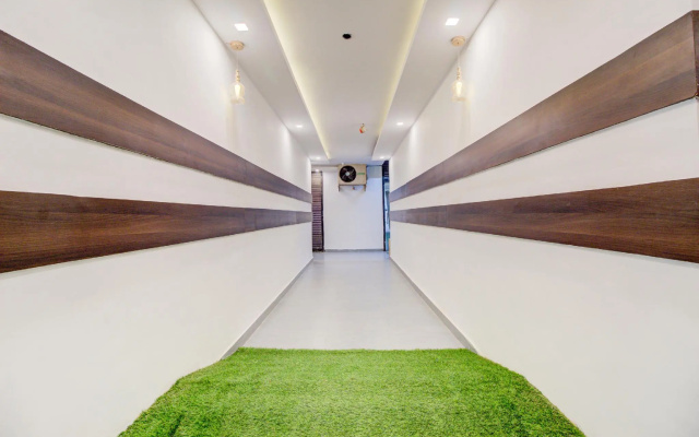 OYO 69614 Hotel Diamond