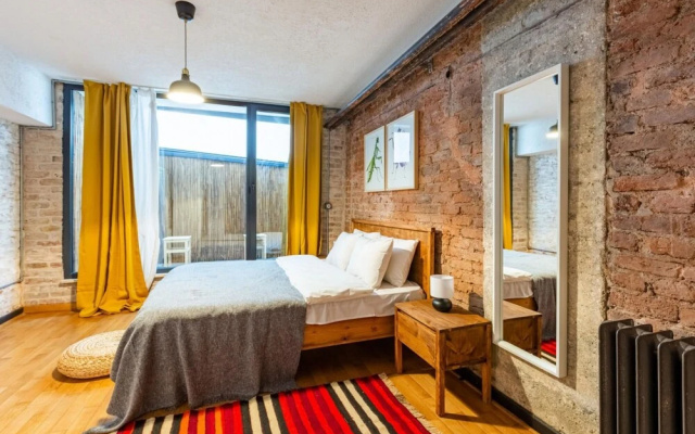 Missafir Apartment With Backyard in Nisantasi