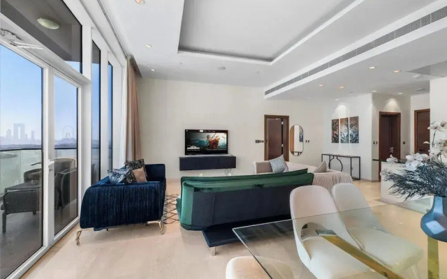 Waves - Palm Jumeirah Apt with Balco