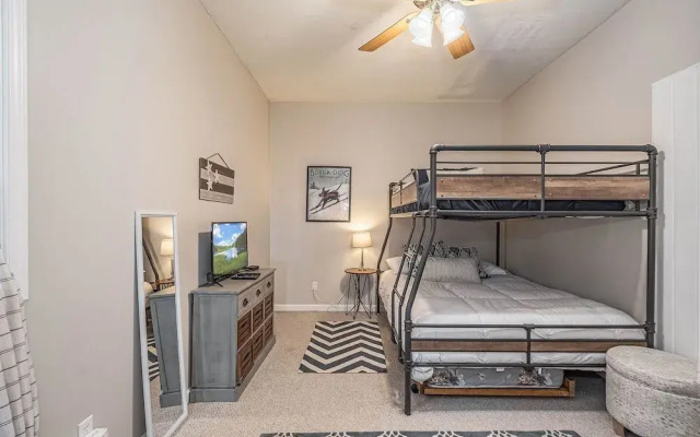 The Quarterdeck by Taylor Made Deep Creek