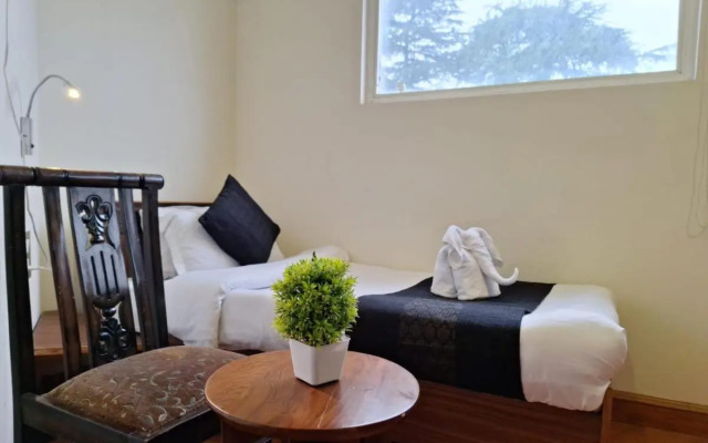 M Hotel & Restaurant