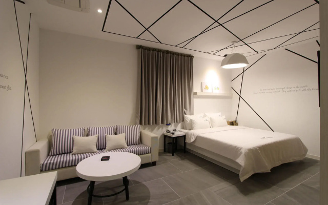 The Zenith Hotel