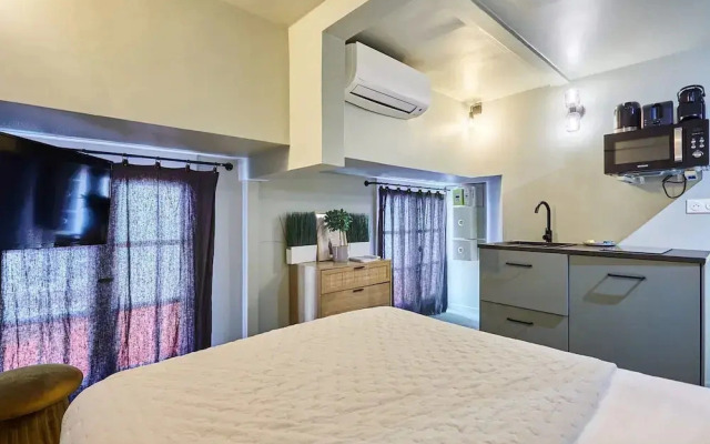 Charming Air-conditioned Studio in the Center of Paris