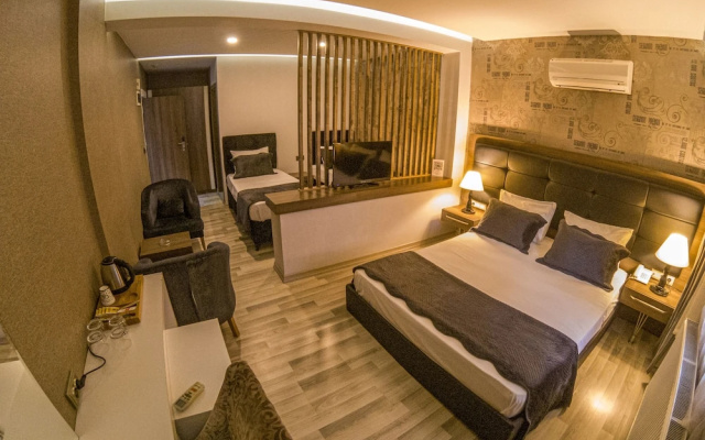 Cosmos Hotel