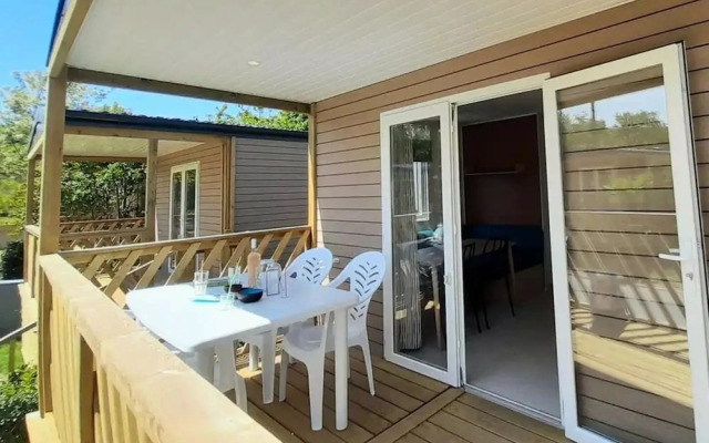 Compact Coastal Family Stay for 4