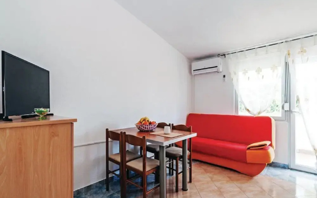 Apartments Hak
