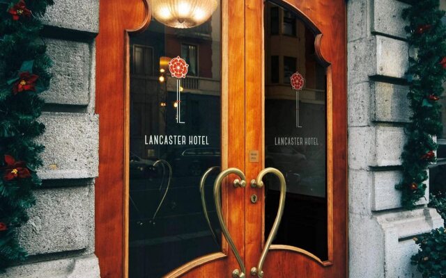 Hotel Lancaster вид на фасад