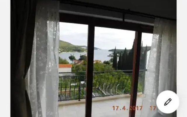 Apartmani Ljuta Naranca