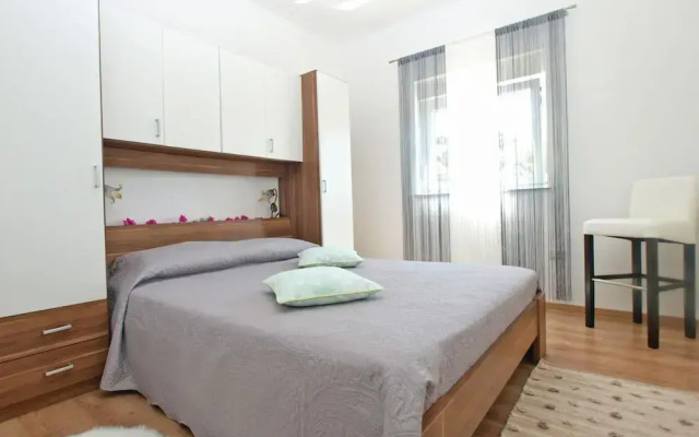 Apartment 1617