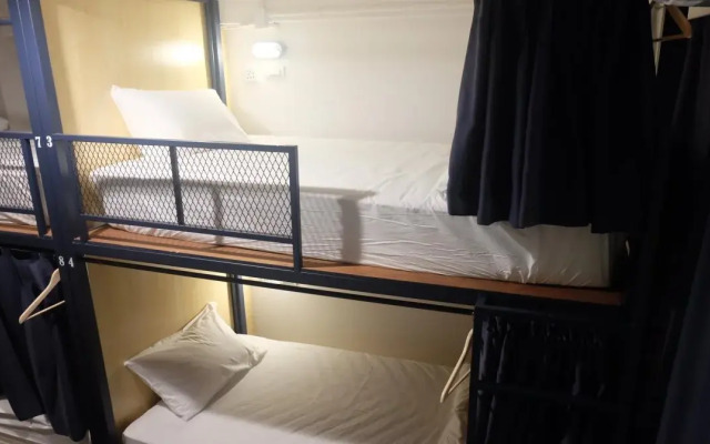 White Wall Poshtel - Hostel