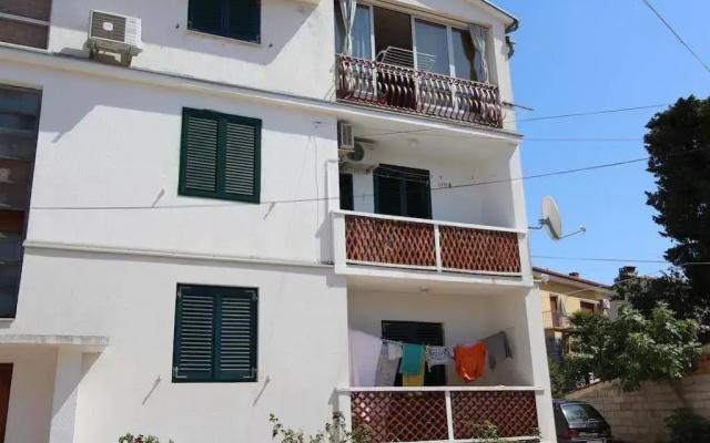 Apartment Dina