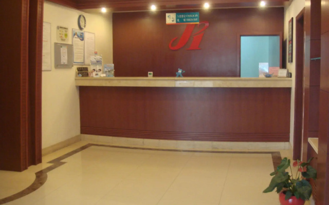 Jinjiang Inn Shanghai Xujiahui Stadium