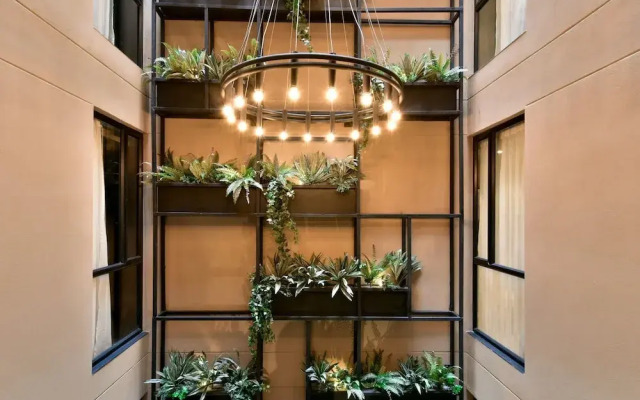 w Radiant 2BR w/ Marvelous Deco in Unicentro