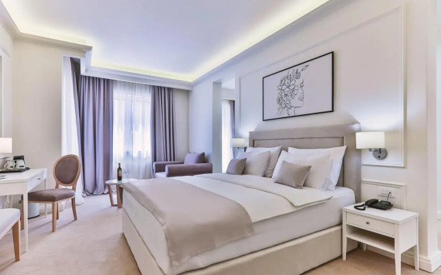 Hotel Crown