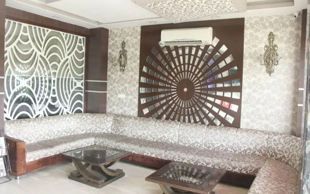 Hotel Rk Palace