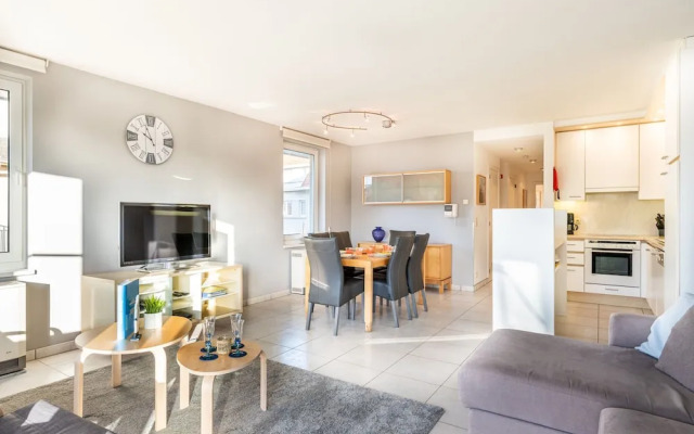 Apartment Near Dunes and Sea