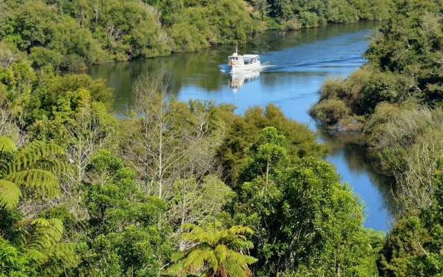 River Vista Lodge