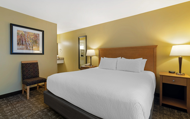 Best Western Plus Windjammer Inn & Conference Center