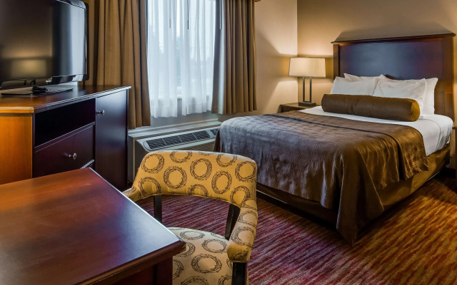 Best Western Plus Concord Inn