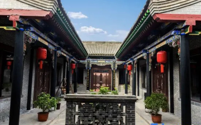 Yuerong Sky Courtyard