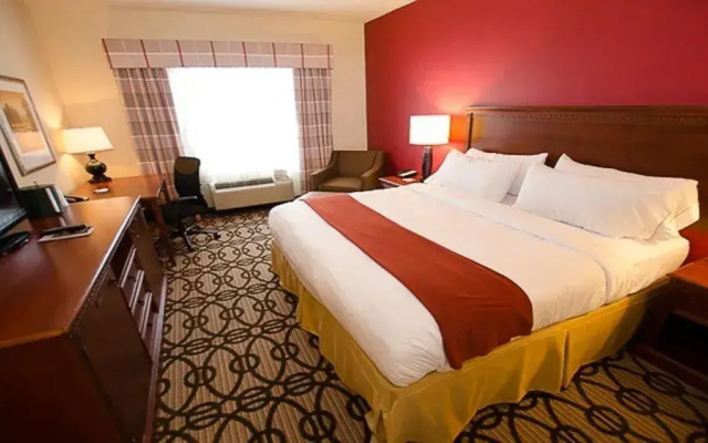 Holiday Inn Express & Suites LaGrange