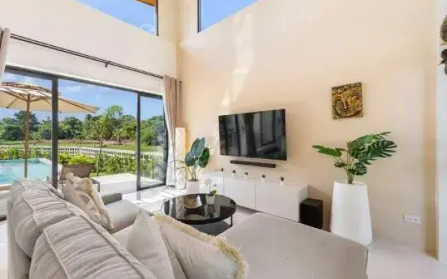 Sereniwood 2 - 3BR Villa with Private Pool