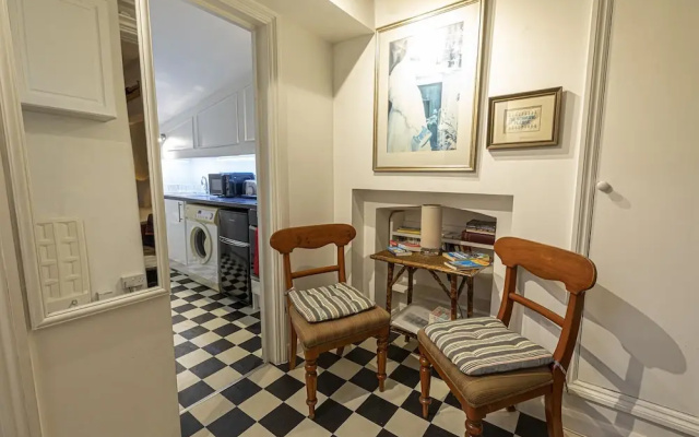 Attractive 2BR Flat in Little Venice, Maida Vale