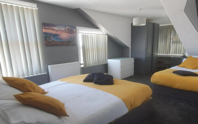 South Beach Kings Promenade Hotel