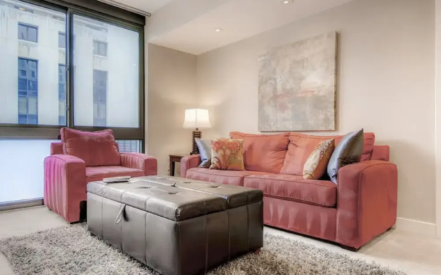 Global Luxury Suites Bridgepoint Circle