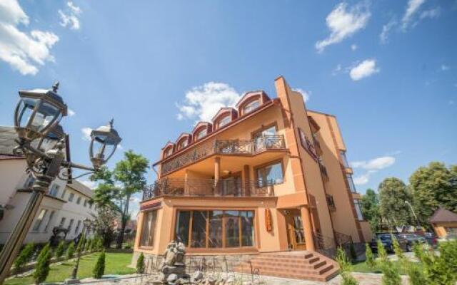 Гостиница Sonyachniy Promin вид на фасад