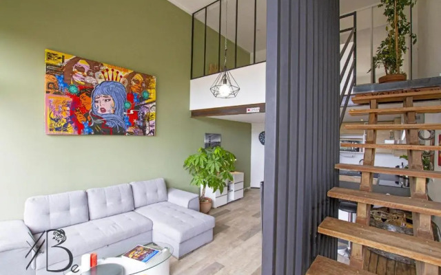Residence de Porticcio, Youyoube