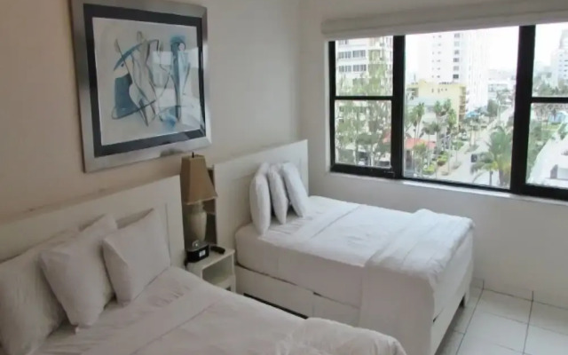 Casablanca Miami Beach