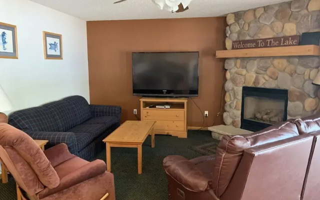 Black Bear Lodge - Cubs Den