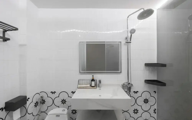 Zeus Living Central Hotel