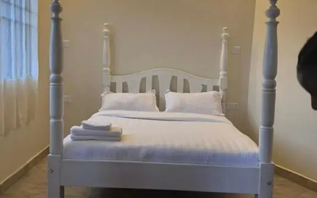 Masquerano Kevina House