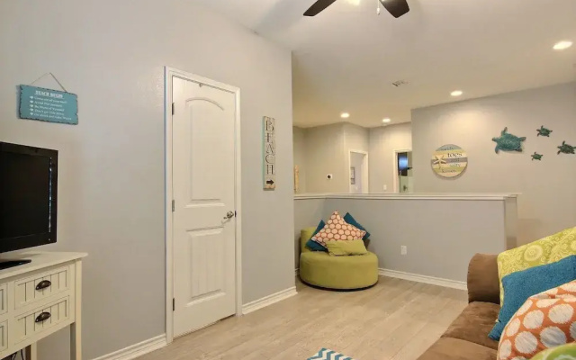 Surfin' Seahorse by Silver Sands Vacation Rentals