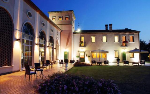 Отель Cà Rocca Relais Монселиче вид на фасад
