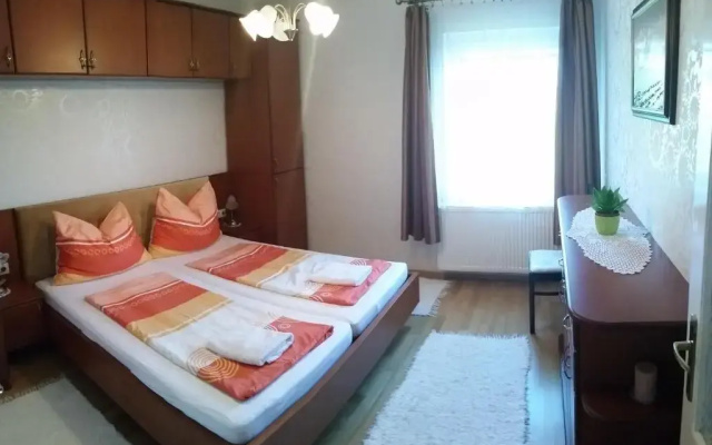FaDóra Apartman