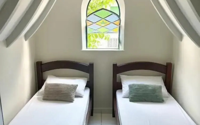 Hostel Castell di Madre