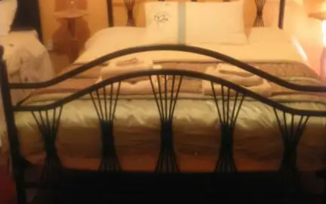Aurora House Bed And Breakfast