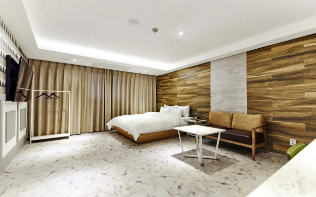 Hotel The Class