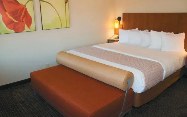 La Quinta Inn & Suites Montgomery Carmichael Road