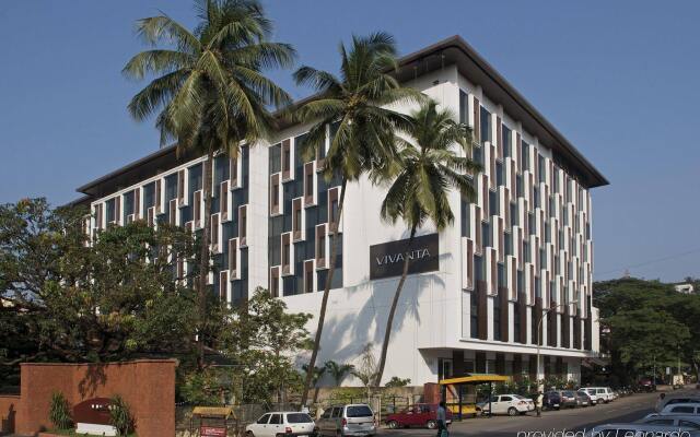 Отель Vivanta Goa, Panaji Индия, Северный Гоа - отзывы, цены и фото номеров - забронировать отель Vivanta Goa, Panaji онлайн вид на фасад