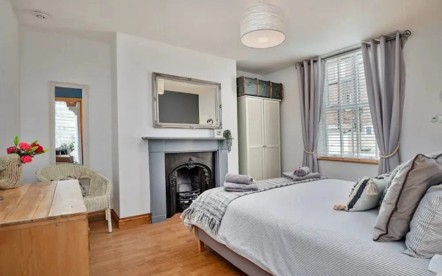 Apartment in Whitby Near Whalebone Arch