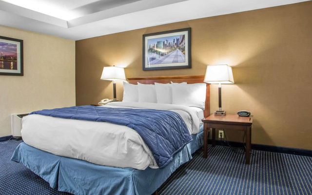 Quality Inn Schaumburg - Chicago near the Mall